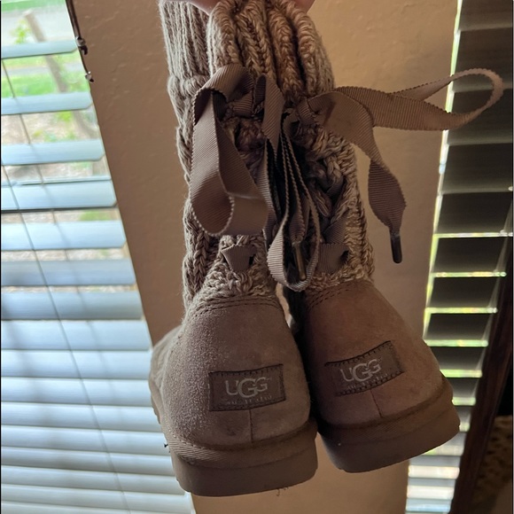 UGG lace up sweater boots in oatmeal - Picture 5 of 6